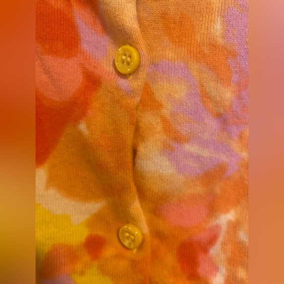 Isaac Mizrahi Live! Floral Cardigan with Scalloped Neckline and Hem Size 3X - Picture 3 of 9